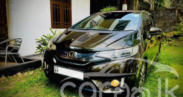 HONDA FIT GP5 2015