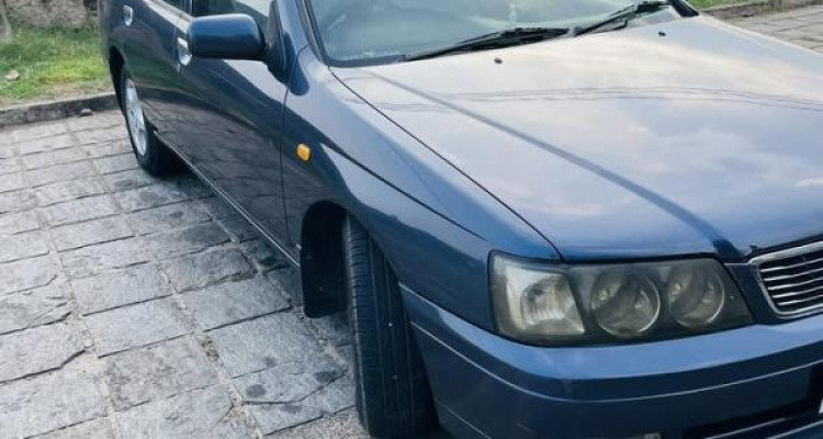 NISSAN BLUEBIRD 1999