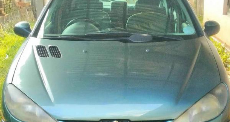 PEUGEOT 206 2002