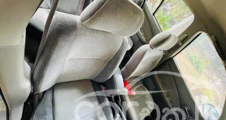 NISSAN SUNNY 2000