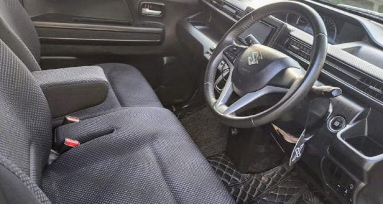 SUZUKI WAGON R PREMIUM 2018