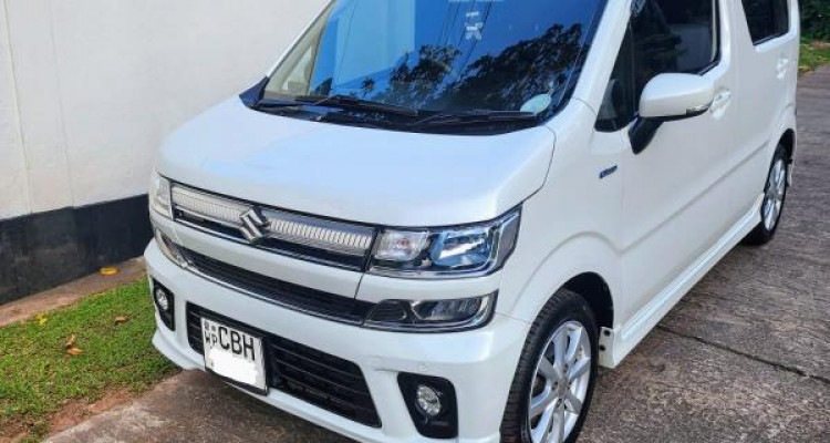 SUZUKI WAGON R PREMIUM 2018