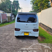 SUZUKI WAGON R PREMIUM 2018
