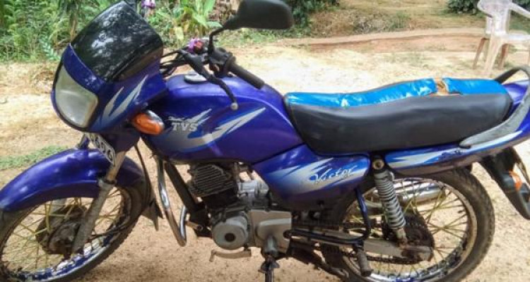 TVS VICTOR 2005