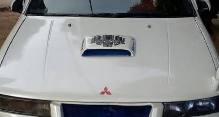 MITSUBISHI LANCER 1990
