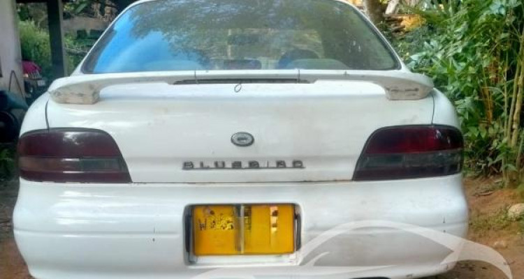 NISSAN BLUEBIRD 1995