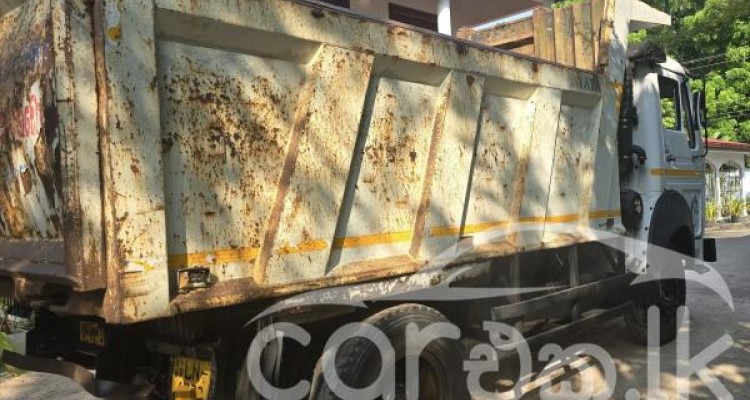 TATA 1618 2017