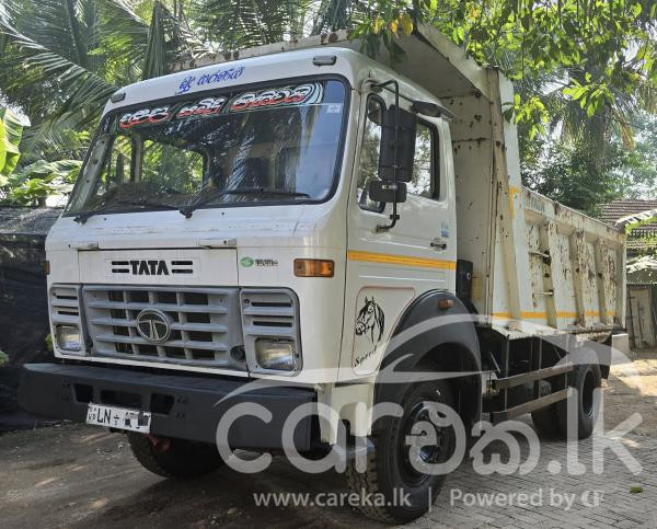 TATA 1618 2017