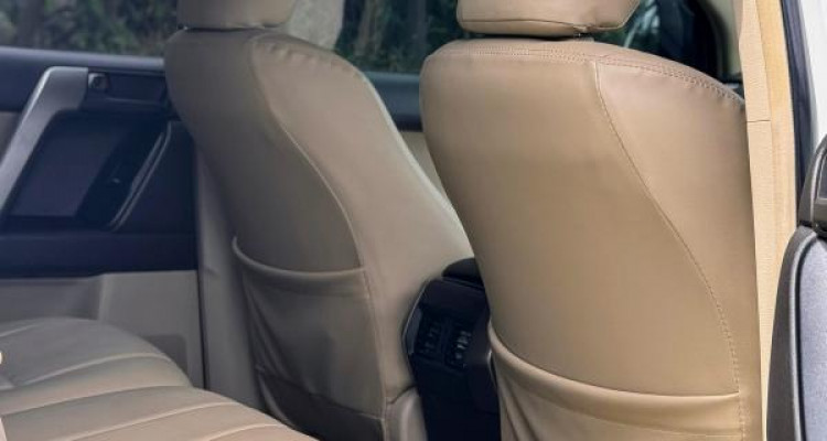 TOYOTA LAND CRUISER PRADO 150 2010
