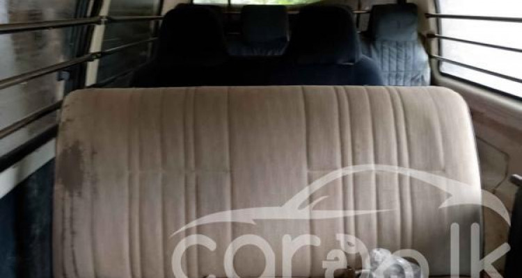 MITSUBISHI DELICA 1980