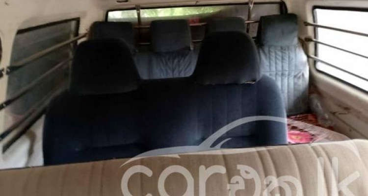 MITSUBISHI DELICA 1980