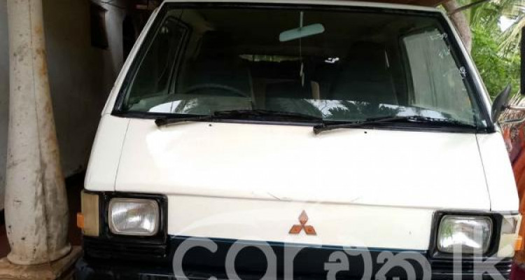 MITSUBISHI DELICA 1980