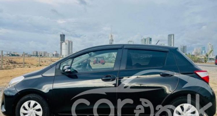 TOYOTA VITZ 2018