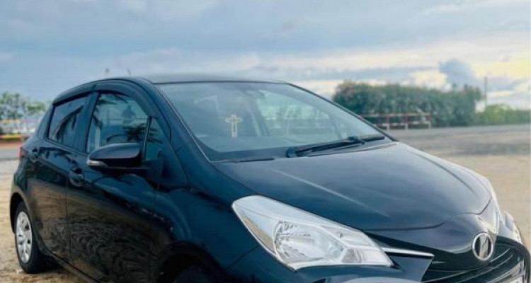 TOYOTA VITZ 2018