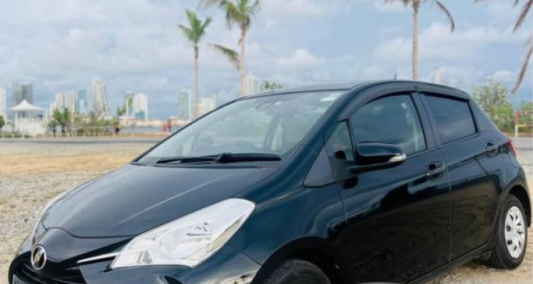 TOYOTA VITZ 2018