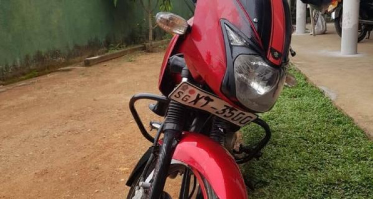 BAJAJ PULSAR 150 2012