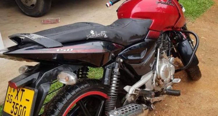 BAJAJ PULSAR 150 2012