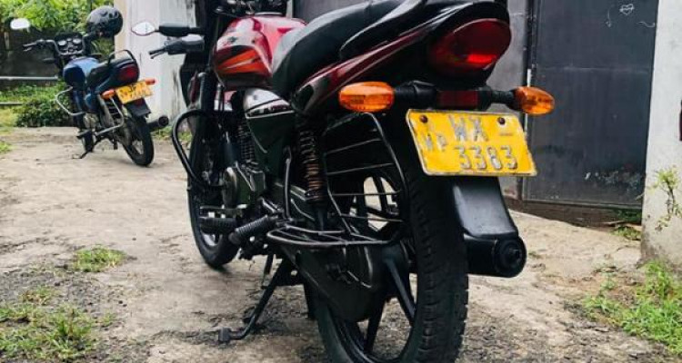 BAJAJ PLATINA 2011