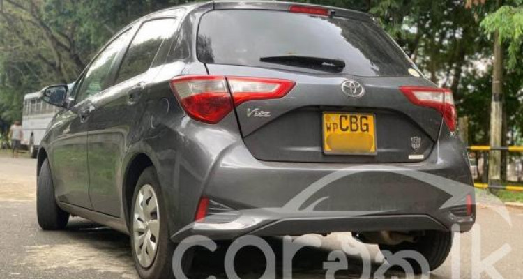 TOYOTA VITZ 2018