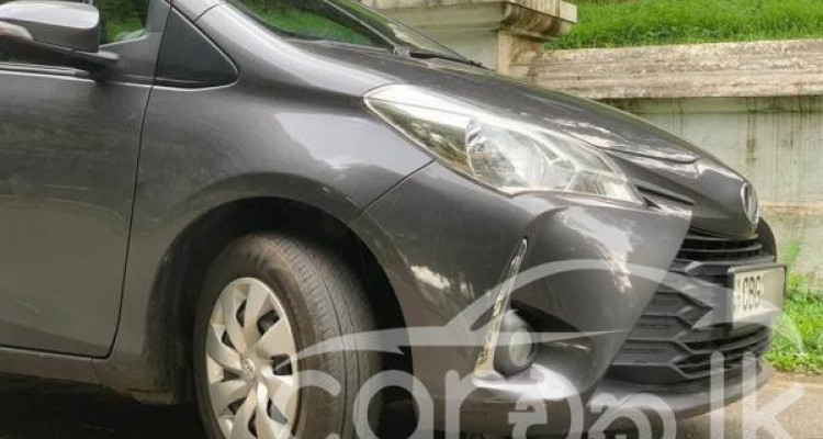 TOYOTA VITZ 2018