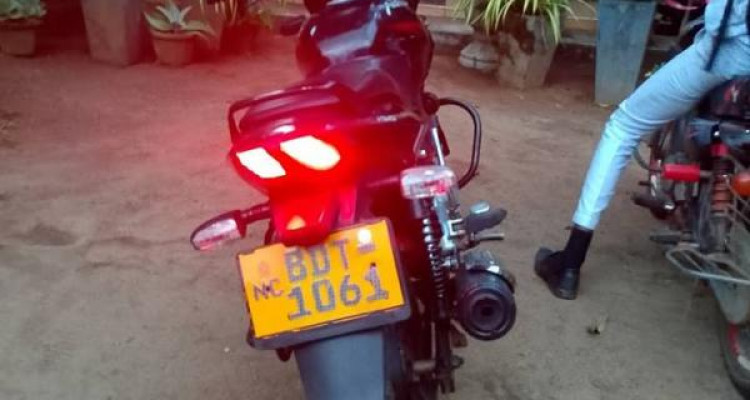 BAJAJ PULSAR 2017