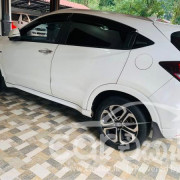 HONDA VEZEL 2014