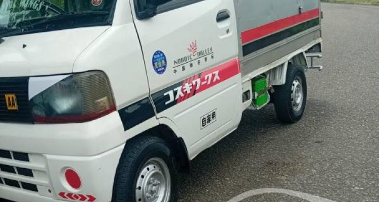 MITSUBISHI MINICAB 2006
