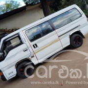 NISSAN CARAVAN 1992