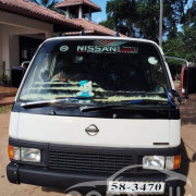 NISSAN CARAVAN 1992