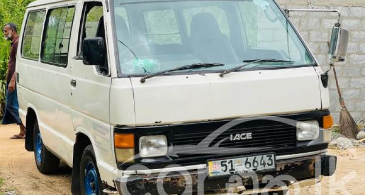 TOYOTA HIACE 1987
