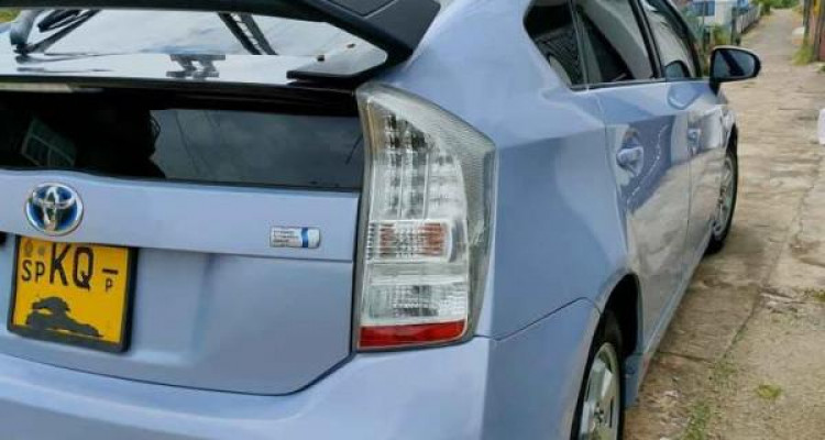 TOYOTA PRIUS 2010