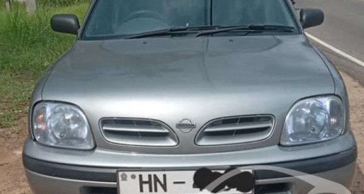 NISSAN MARCH 2000