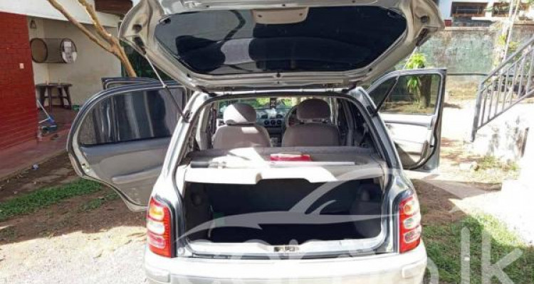 NISSAN MARCH K11 2002