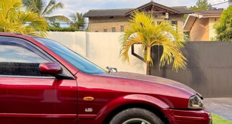 FORD LASER 2000