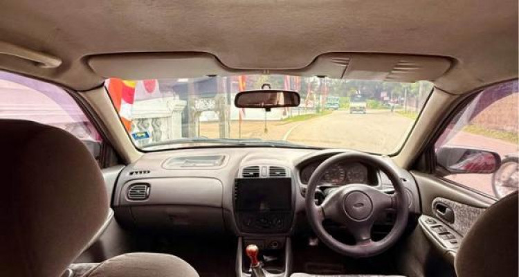 FORD LASER 2000