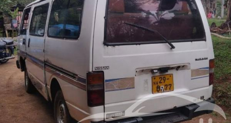 NISSAN CARAVAN 1981