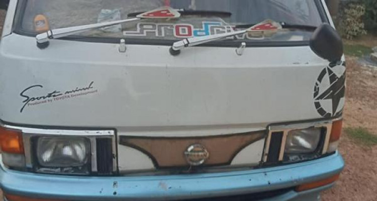 NISSAN VANETTE 1989