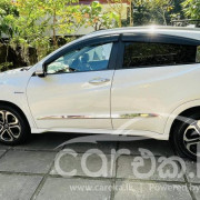 HONDA VEZEL 2015