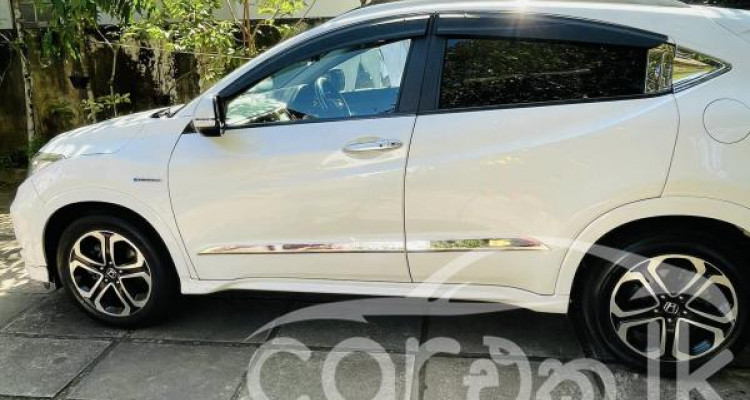 HONDA VEZEL 2015