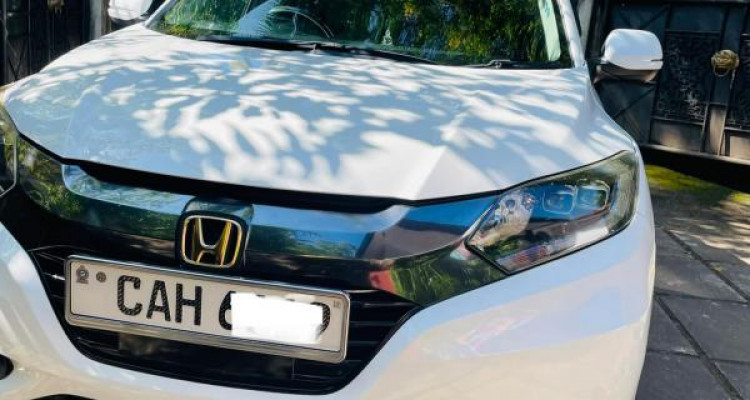HONDA VEZEL 2015