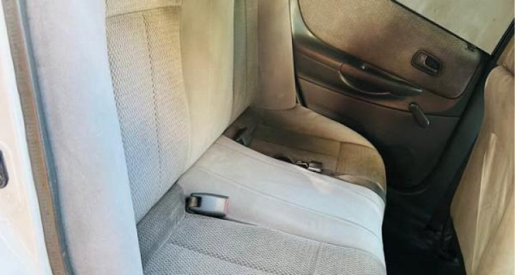 MAZDA FAMILIA 1998