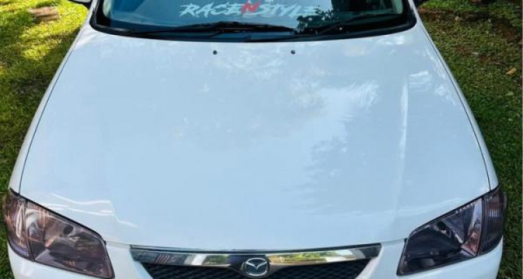 MAZDA FAMILIA 1998