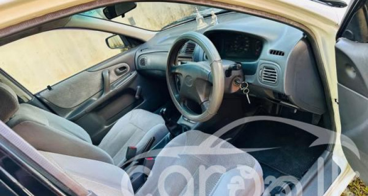 MAZDA FAMILIA 1998