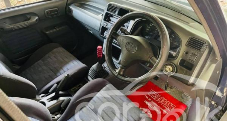 TOYOTA RAV4 1996