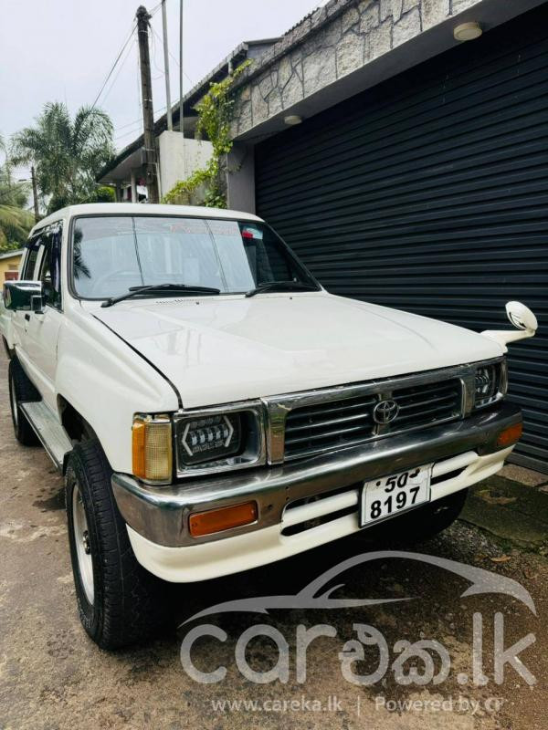 TOYOTA HILUX 1989