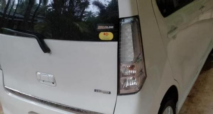 SUZUKI WAGON R STINGRAY 2015