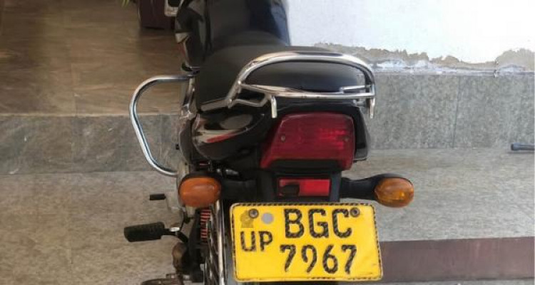 BAJAJ CT100 2017