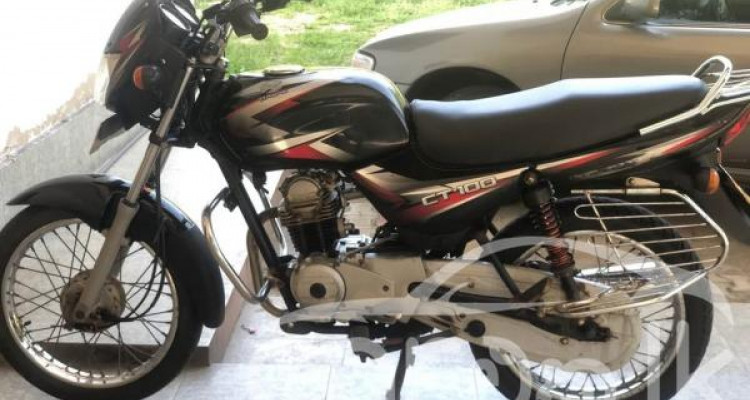 BAJAJ CT100 2017