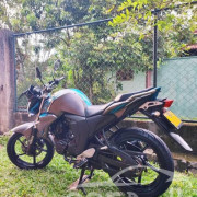 YAMAHA FZ 2017