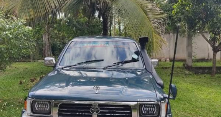 TOYOTA HILUX 1994